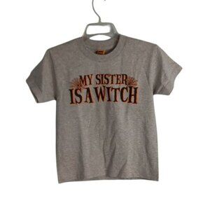 Unisex Kids Size S Small Gray My Sister Is A Witch Graphic T Shirt Halloween NEW